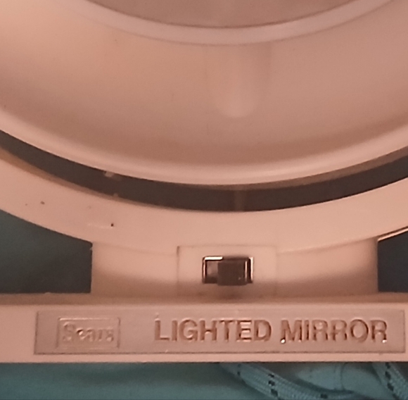 Vintage Vanity 70s SEARS Lighted Makeup Mirror In  VG+ Working Condition - Picture 5 of 7